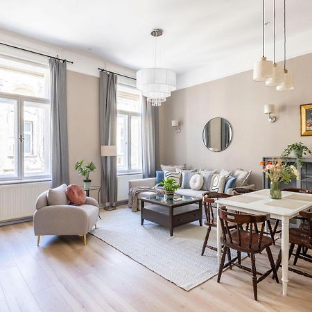 Charming Central Dream Home & Retreat By Prestige Homes Budapešť Exteriér fotografie